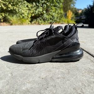 Nike Women’s Black Sneakers